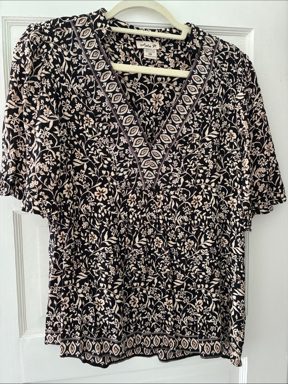 Lola Rose Black & Cream Floral V-Neck Blouse.  Brand new, never worn!